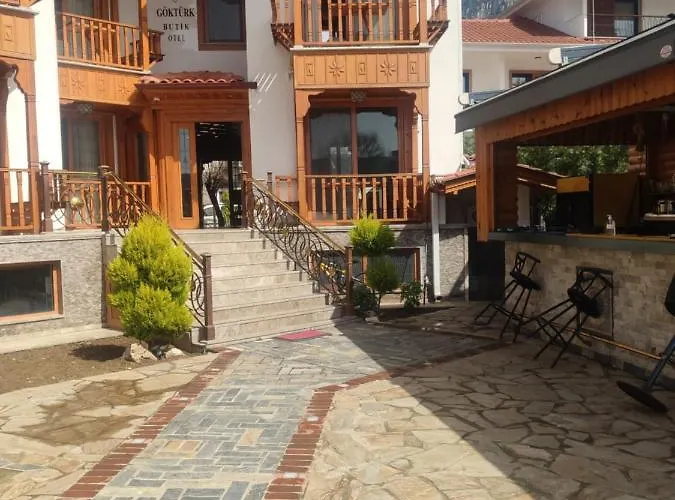 Goektuerk Hotel *